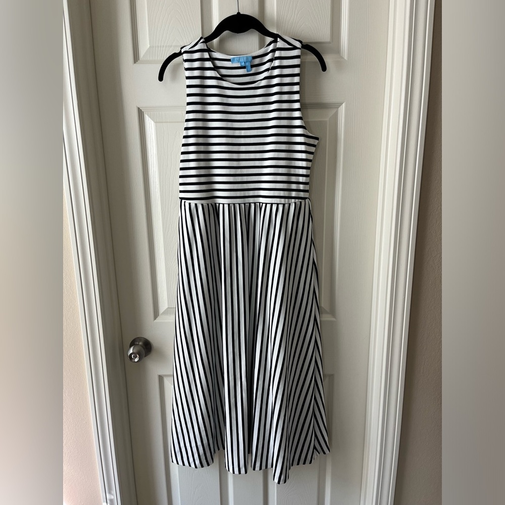 DRAPER JAMES RSVP Black & White Striped Knit Sleeveless Dress Midi Pockets Large